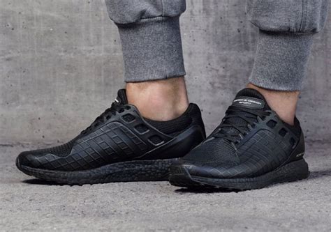 adidas schuhe kollektion 2019 porche desein|Porsche Design x UltraBoost 'Triple Black' .